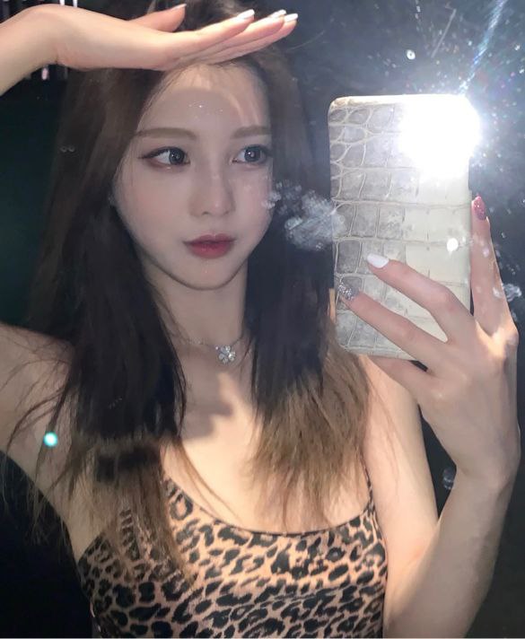 • 172d外表清纯内心sao，带给你不一样的体验• 活泼开朗  温柔可人  话题接场王• 声音甜美 女朋友feel 会撒重庆