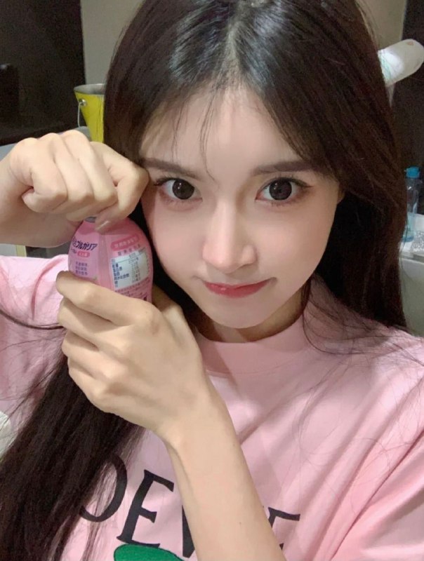 重庆❤人首开   有gzs🏠00年 上下↕双粉 刚破Chu一个月🉑🐍闻🉑69身高167  体重97斤🐻C+紧致多氵可纯可欲 性格乖巧 女友体验无纹身 ～  纯天然0整容