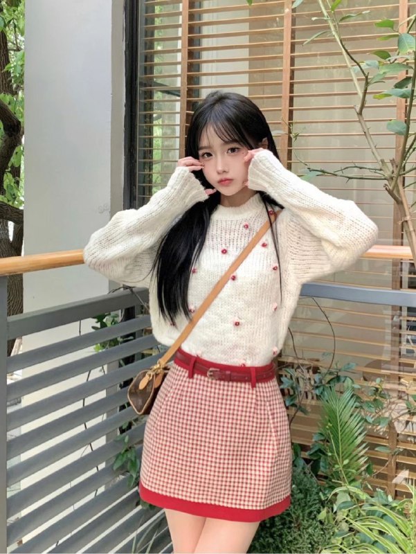 重庆NEW RooKie 新秀￼ height 身高/163−−−Weight 体重/88Bust 胸围/B——Age 年龄/03Occuation 职业/艺术系学生Speciality特长/雪白 温柔 娇小清纯.可爱.甜妹兼职.只接素质K