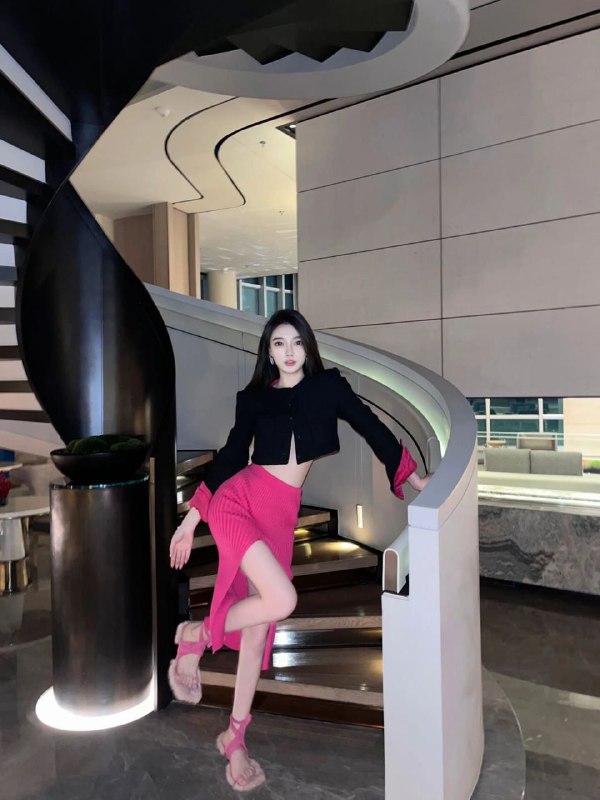 气质网红170D皮肤雪白 气质网红