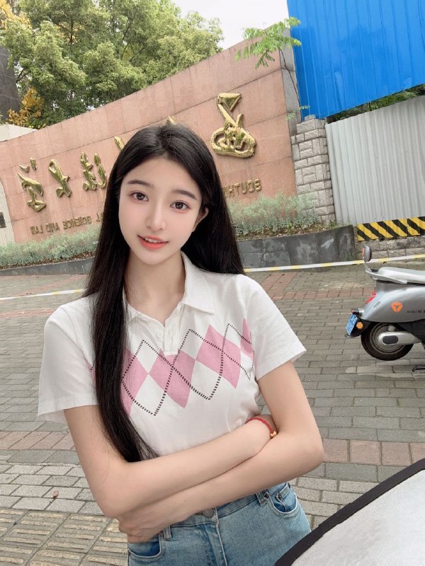 168 90 D. 03清纯气质 待人温柔 声音甜美 听话不