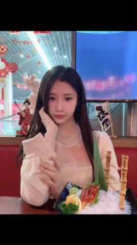 美术学院-170D-纯欲天花板 

（符合所有要求，重点突出地区“美术学院”和特点“纯欲”，长度21个字符）