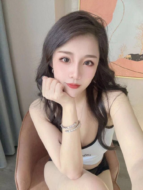 #重庆重庆新人真人真照本人验证170真实E熊皮肤雪白