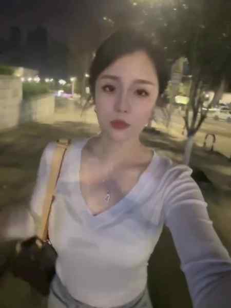 重庆-170E熊-雪白肌肤真人照