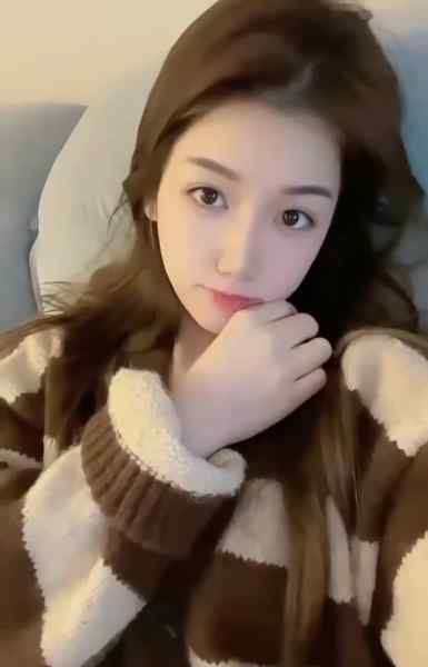 重庆-171D-长腿美女-02年身材诱惑