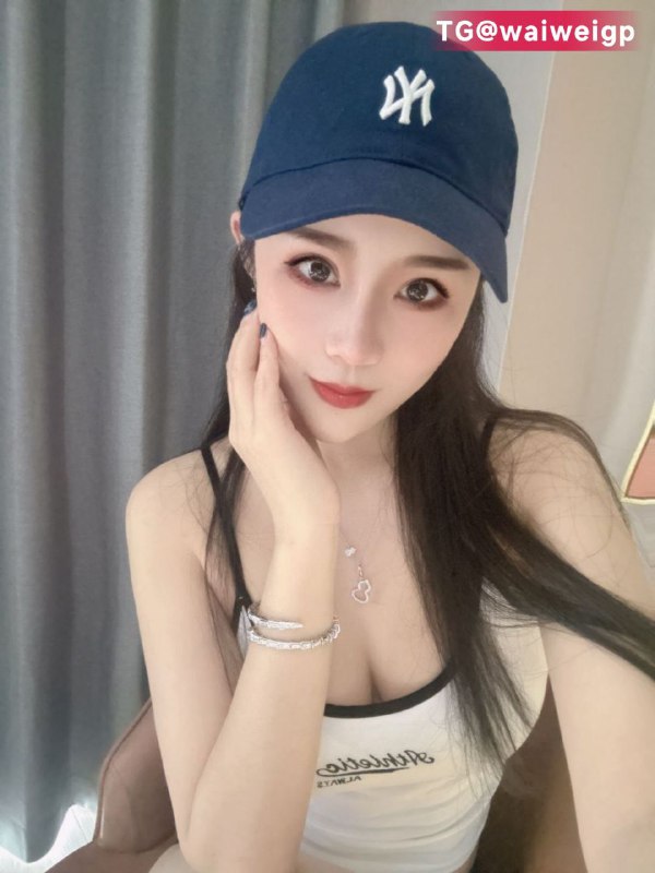 重庆新人真人真照本人验证170真实E熊皮肤雪白