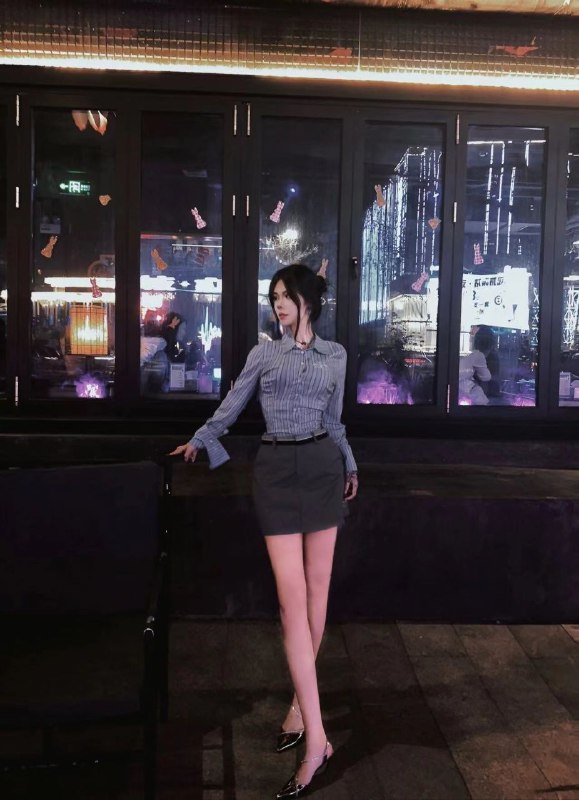 极品无整 净身高174 04年 fw好。完美身材腰细