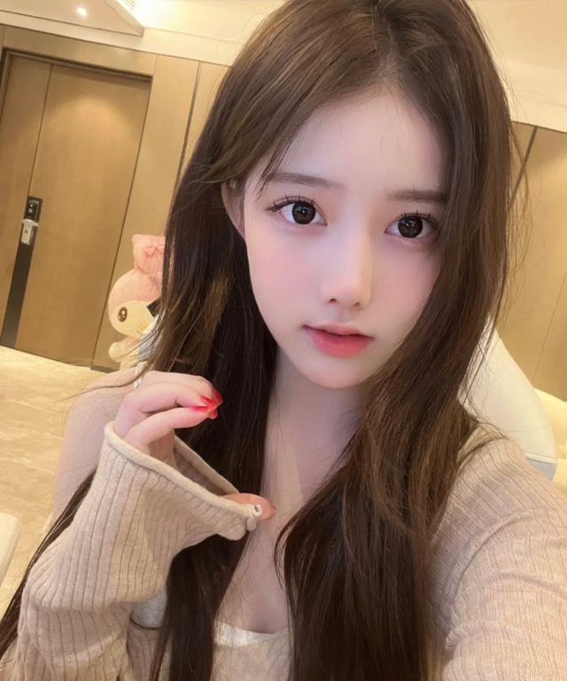 甜心年龄 03身高168胸围 C