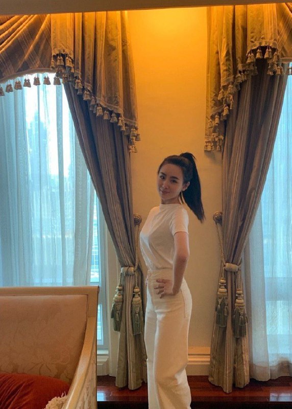 #重庆师范大学美术系 系花172D