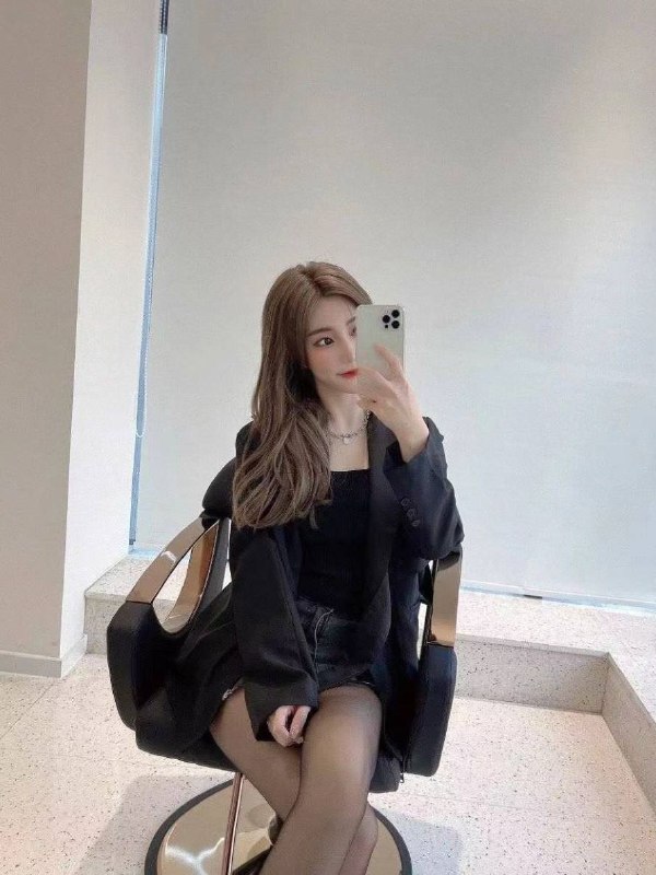 #重庆🌟在校学生•年龄/Age 00   .•身高/Height 170👠🔝白茶型，•胸围/Bus天然  C🐻🔝• 在校学生 刚破c 会舞蹈一字🐎温柔体贴 见🉑碧玺 你们得不到的女神都能在她身上找到影子！完美花瓶身  三点👙粉嫩水多 听话  配合度极高高素质高教育 腿控个种选择。