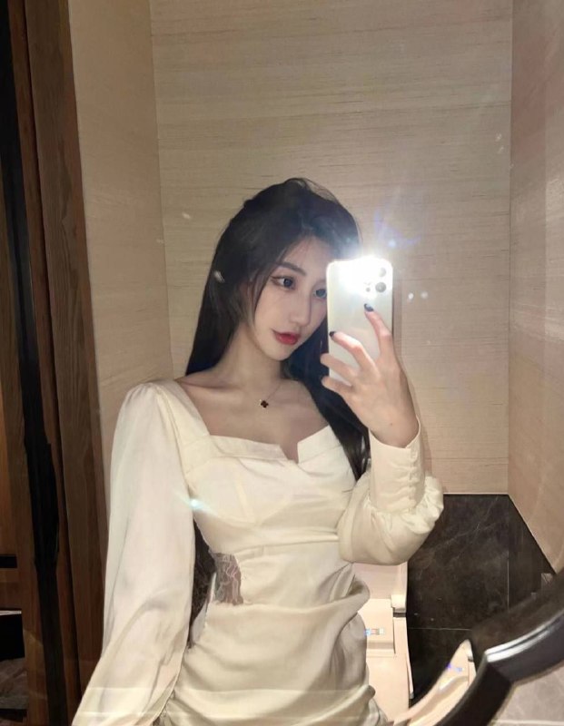 #重庆🌟在校学生•年龄/Age 00   .•身高/Height 170👠🔝白茶型，•胸围/Bus天然  C🐻🔝• 在校学生 刚破c 会舞蹈一字🐎温柔体贴 见🉑碧玺 你们得不到的女神都能在她身上找到影子！完美花瓶身  三点👙粉嫩水多 听话  配合度极高高素质高教育 腿控个种选择。