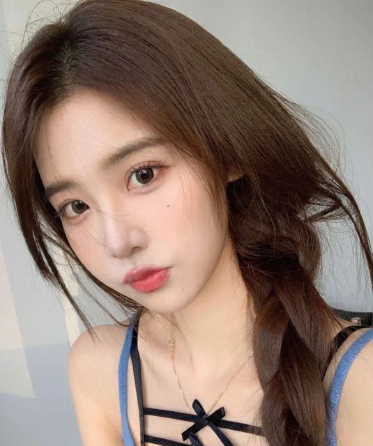 重庆，   重庆啊星纯欲  02校生清纯傻白甜，170c 筷子腿