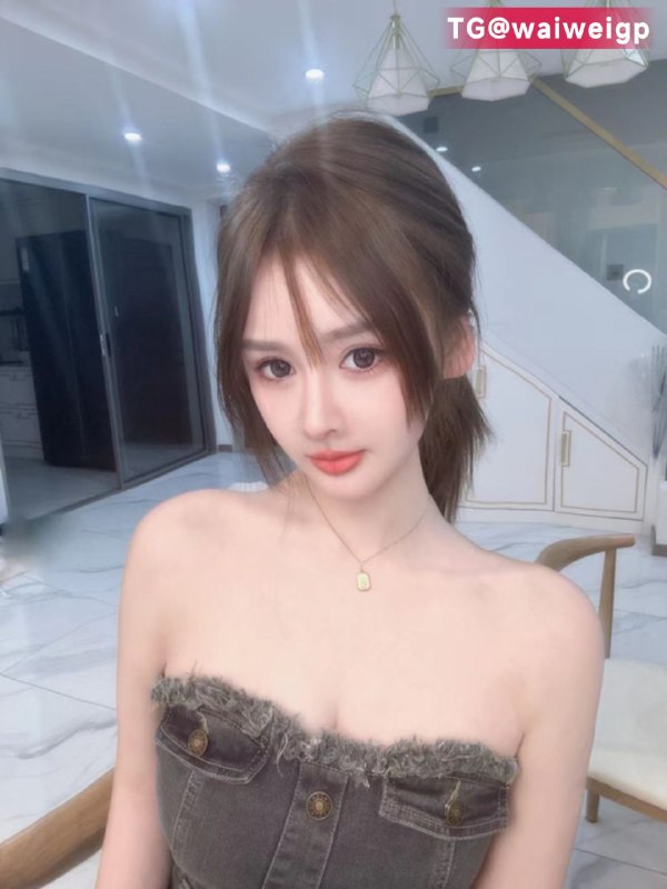 重庆御姐魔鬼身材   刚↓氵，一个k都不认识全身雪白，高