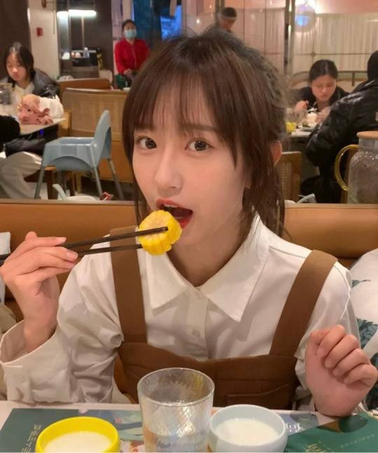 #重庆168D 02年 微笑阳光Girl 治愈系女孩音乐学院表演系