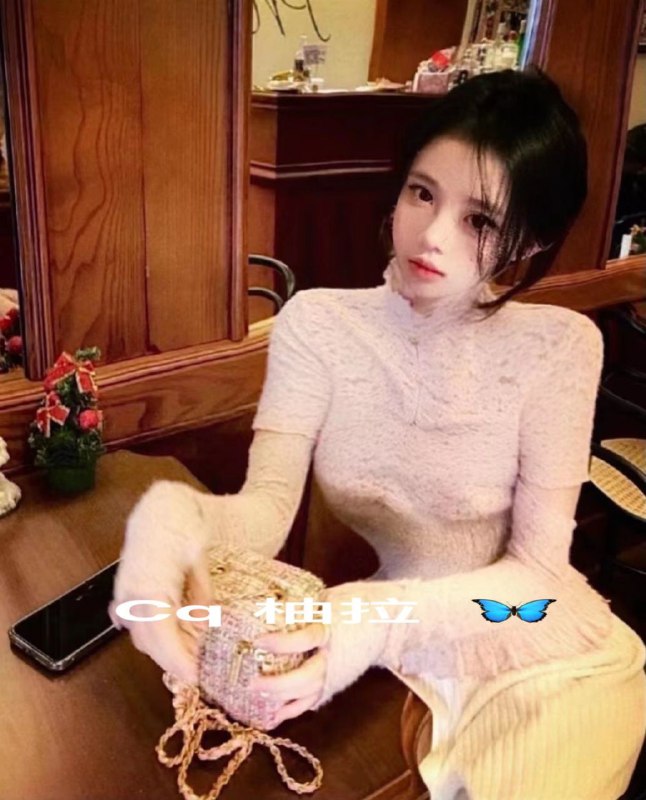 重庆🦋极品白纯/ 166 D/ 03年🦋纯新人 初次下氵皮肤白滑💓三点粉💓🦋✨下面紧✨A5腰 体力超好 兼职👇🏿🦋不接急❗️❗️❗️低素质k勿扰❗️✨✨不粉不紧致赔总✨✨