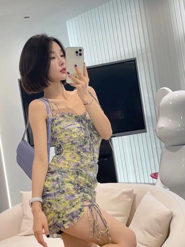 重庆 悠悠 纯兼职 167D 舞蹈瑜伽专业学生 身体柔韧性好  皮肤白皙 性格好服务好 会各种舞蹈，可当场表演。真人真照