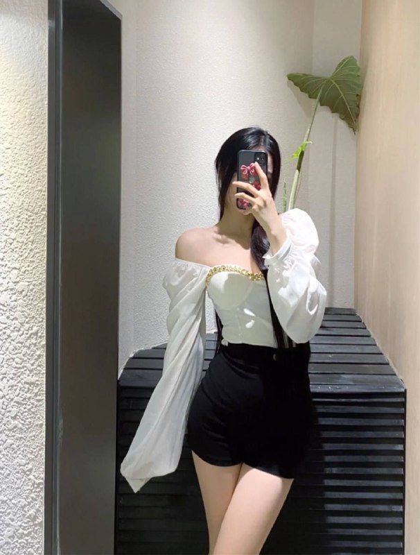 • 𝐇𝐞𝐢𝐠𝐡𝐭身高/171• 𝐁𝐮𝐬𝐭胸围/C➕• 𝐇𝐨𝐛𝐛𝐲兴趣/看书/弹琴/旅游 /🔹皮肤白嫩  身材高挑  细腰翘臀🔹配合度 百分百🔹首次下水  紧致水多 处女体感🔹性格温柔 声音动听  假赔🉑验️❄️真人🉑️炎驾培W❄️