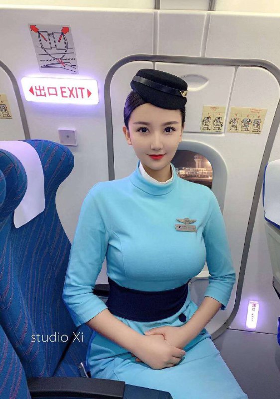 重庆纯新人 第一次开拍，98年 黄金比例，敏感体质  ，净高175，36D，可白小纯甜美，可大蜜性感，前凸后翘，性格好不事