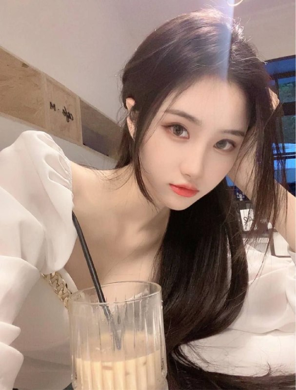 • 𝐇𝐞𝐢𝐠𝐡𝐭身高/171• 𝐁𝐮𝐬𝐭胸围/C➕• 𝐇𝐨𝐛𝐛𝐲兴趣/看书/弹琴/旅游 /🔹皮肤白嫩  身材高挑  细腰翘臀🔹配合度 百分百🔹首次下水  紧致水多 处女体感🔹性格温柔 声音动听  假赔🉑验️❄️真人🉑️炎驾培W❄️