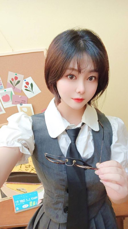 重庆首开❤️人 假赔💦桃桃 学生兼职165🐻C/44kg A4腰/翘臀/美脚天然乖巧🉑～69 ～kiss～鸳鸯浴肤白三粉 软软糯糯给你恋爱的感觉只接素质课 不接酒后随意指定炎症