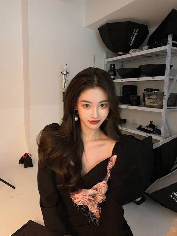 170C全身雪白零瑕疵  上下粉嫩可清纯可性感   无风尘味穿衣大牌 气质女神范