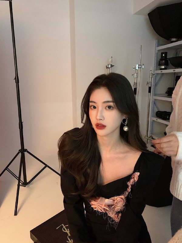 170C全身雪白零瑕疵  上下粉嫩可清纯可性感   无风尘味穿衣大牌 气质女神范