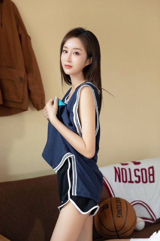 170D/95斤/ 98年高素质美女全神白皙 温柔气质圈外兼职 积极配合超级超级五星推荐