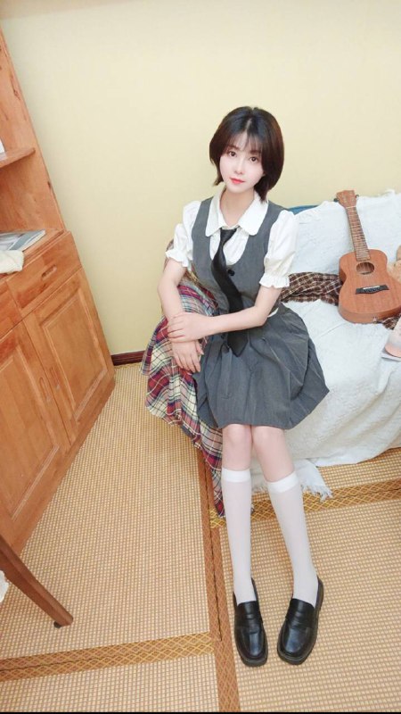 重庆首开❤️人 假赔💦桃桃 学生兼职165🐻C/44kg A4腰/翘臀/美脚天然乖巧🉑～69 ～kiss～鸳鸯浴肤白三粉 软软糯糯给你恋爱的感觉只接素质课 不接酒后随意指定炎症