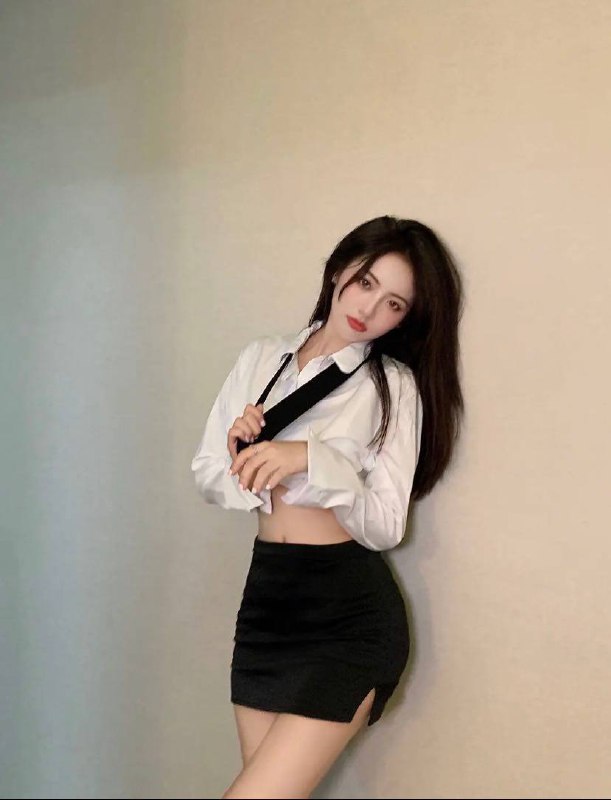 重庆格莱美🏠172C、02传媒学校。学生妹一枚真实可验证。温柔不事，可爱小女友你值得拥有。🌹🌹🌹。