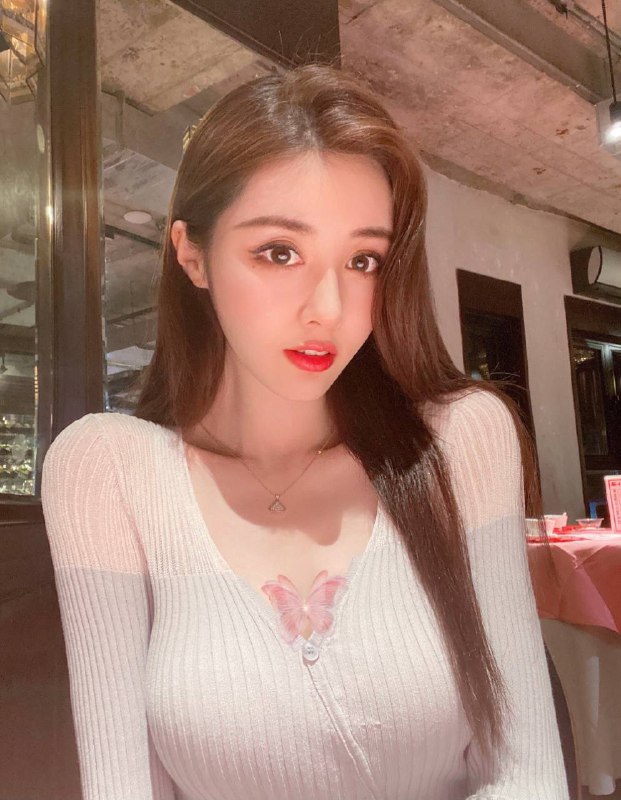 重庆 气质型 兼职  平面模特99年 172E极品 真极品  超长美腿 超仙嫩 皮肤水嫩白皙全身雪白 三点粉 氵多 支持各种验证