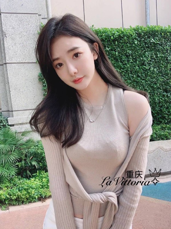 #重庆LaVittor。首次抵达170🧸D高白淳制服丝袜齐全高素质温柔体贴不事不催前凸后翘（验证）