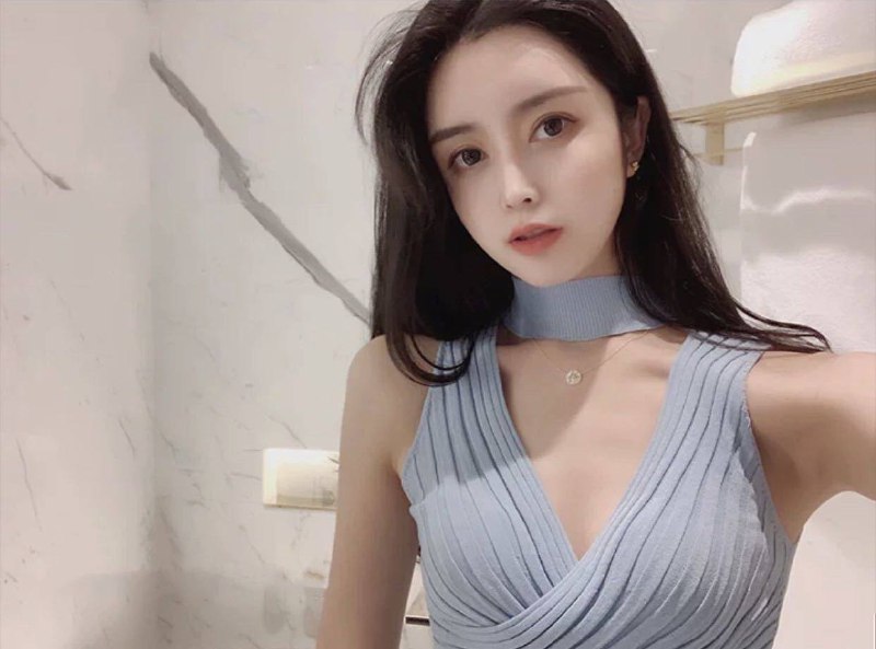 南京BOY。172c极品白小纯，短开半个月，兼职学生5.W。