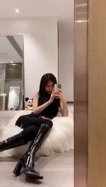 南京白晓纯-D罩杯-天然甜美学生妹