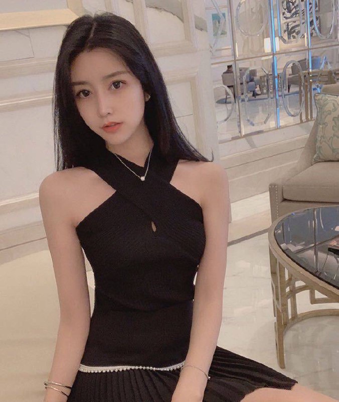 南京BOY。172c极品白小纯，短开半个月，兼职学生5.W。