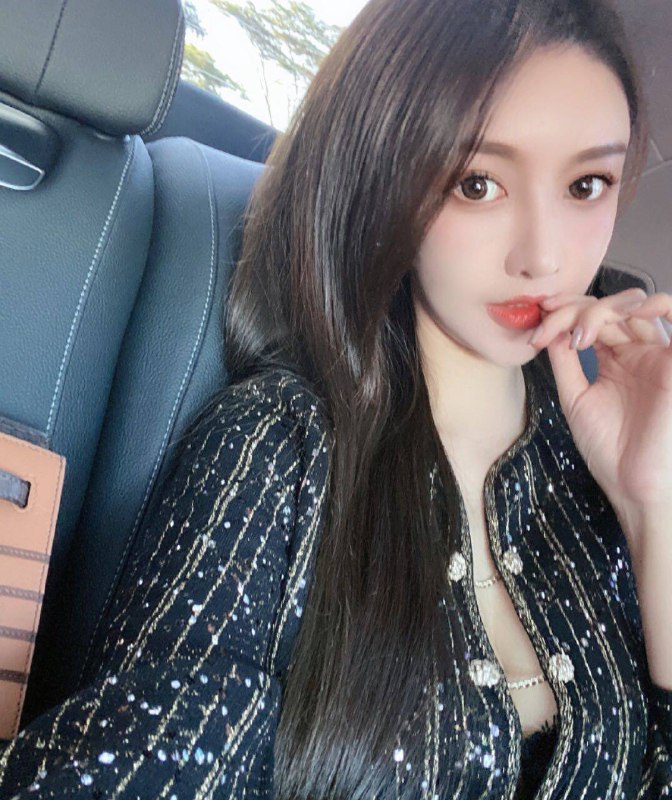 重庆 荟朴 首次真实173超级无敌雪白！肤白貌美！极品性感蜜！气质女神！每日有氧健身！真正的高大上！绝对W的质量！超级洋气！全身大牌！