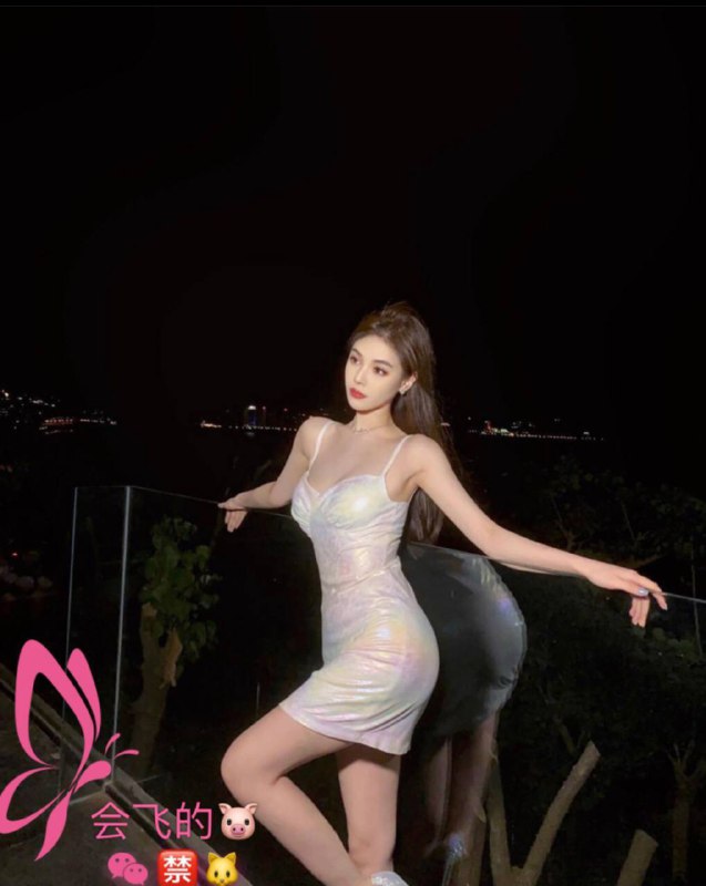 重庆cqq2⃣️颜值酷似baby 气质极佳身高:172CM年龄:97年胸围:D➕高素质 高情商 IQEQ双高纯兼职 时尚杂志mote
