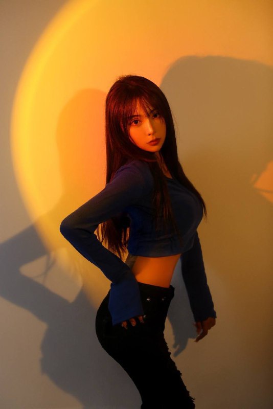 name: 鑫没age: 2003年出生height:168cm净身高bust:     C罩杯interest:兴趣爱好广泛 油画，JK 烘培，游泳。清纯又不失妩媚  筷子腿🍑臀 雪白肌肤 叫声超级酥  性格软萌 不催不事儿