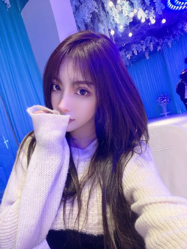 name: 鑫没age: 2003年出生height:168cm净身高bust:     C罩杯interest:兴趣爱好广泛 油画，JK 烘培，游泳。清纯又不失妩媚  筷子腿🍑臀 雪白肌肤 叫声超级酥  性格软萌 不催不事儿