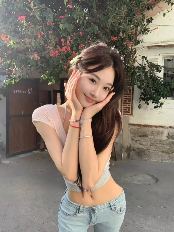 长沙欢喜🏠克拉拉·𝐇𝐞𝐢𝐠𝐡𝐭身高 ：178·𝐁𝐮𝐬𝐭胸围 ：D·Occupation职业  ：文化传媒模特妈生脸，皮肤白，吹弹可破性格开朗，气质女人味💃🏻超高配合度，你的专属宝贝———👄期待与你相遇👄———大圈探花视频🌟需要安排点击预约:@AnnaGJ168📲被双向限制联系:@AnnaGJ168bot