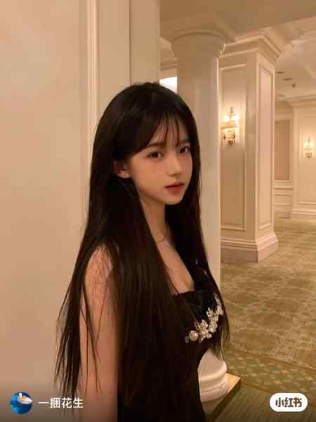 长沙-D胸-05嫩模-清纯白粉-身材火辣