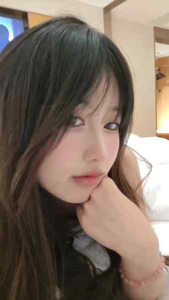 长沙-C罩杯学妹-170/46-白皙甜美