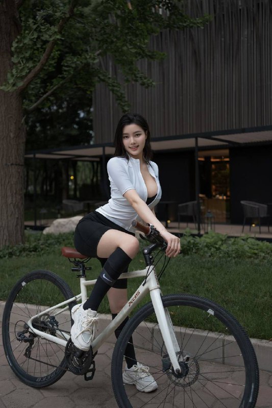 长沙一克拉🏠高圆圆 172 E🌟需要安排点击预约:@AnnaGJ168📲被双向限制联系:@AnnaGJ168bot