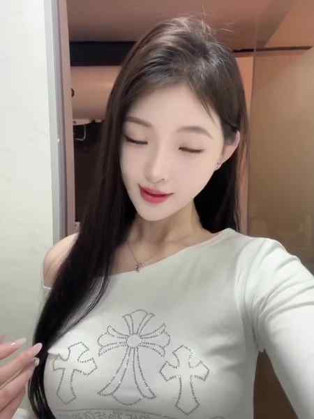 长沙欢喜-172-98斤-C罩杯平面模特