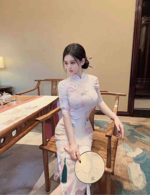 长沙欢喜🏠青花真实大G  170G 健身教练全身雪白，前突后翘，身材无敌。拿好评，假一陪十  给你不一样的体验🌟需要安排点击预约:@AnnaGJ168📲被双向限制联系:@AnnaGJ168bot