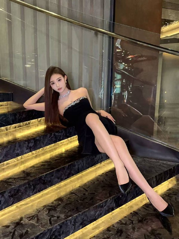 长沙欢喜🏠175大米不炎症纯❤️人 纯御 175 天然 E完美蜜桃臀腰细臀大 五官精致高端兼职天然无整超白超粉，汁多🔥好温柔女友 上挺下紧🌟需要安排点击预约:@AnnaGJ168📲被双向限制联系:@AnnaGJ168bot