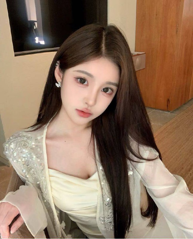 长沙欢喜🏠周一新人首次🎬170𝗰𝗺 •🐻𝗗网红博主 高级气质 ·極致身材 緊緻肌膚气质体态完美 谈吐大方得体高学历 洋气五官精致洋气少女｜性感御姐（喜欢学生/萝莉的勿选）情趣制服 体验满分𝖘𝖊𝒙🉑接吻69，不登不代🌟需要安排点击预约:@AnnaGJ168📲被双向限制联系:@AnnaGJ168bot