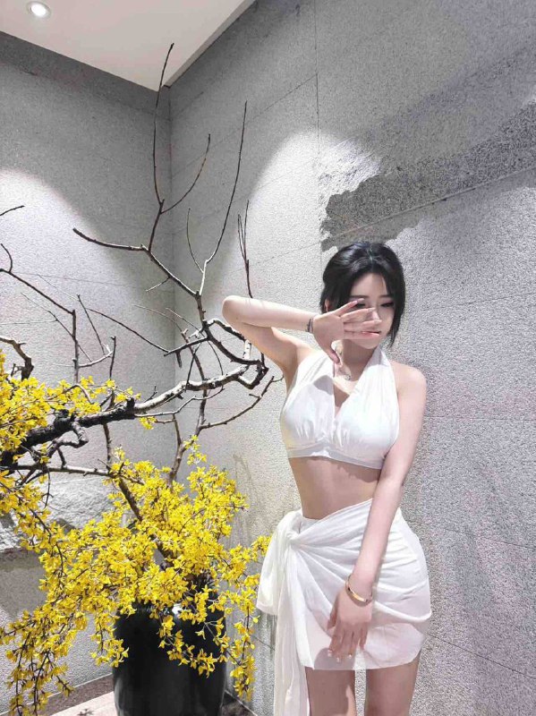 长沙一克拉🏠点点 175❤️人南方人在校大一兼职 勤工俭学挣学费——真实05年 175D 50kg声音超甜  让您男友感体验爆棚✨筷子腿 雪白肌肤 凹凸有致 完美身材聊天待客如男友 不催不事 高情商女孩人照無差 貓咪一樣的纯欲軟妹子🍰🌟需要安排点击预约:@AnnaGJ168📲被双向限制联系:@AnnaGJ168bot