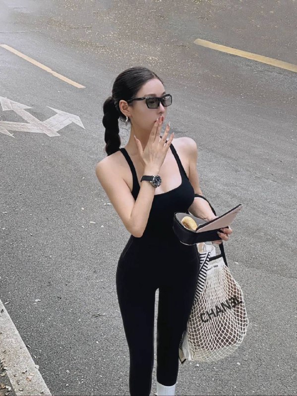 长沙一克拉🏠菲尔 171 E 02身高171 胸围E健身款🌼前凸后翘 五官精致 皮肤柔滑🌼会聊天 待客如男友 高情商girl🌼哥哥你别动 妹妹全自动～👩‍❤️‍💋‍👨🎵s身材  完美比例   气质优雅💃配合度高  好评如潮🌟需要安排点击预约:@AnnaGJ168📲被双向限制联系:@AnnaGJ168bot