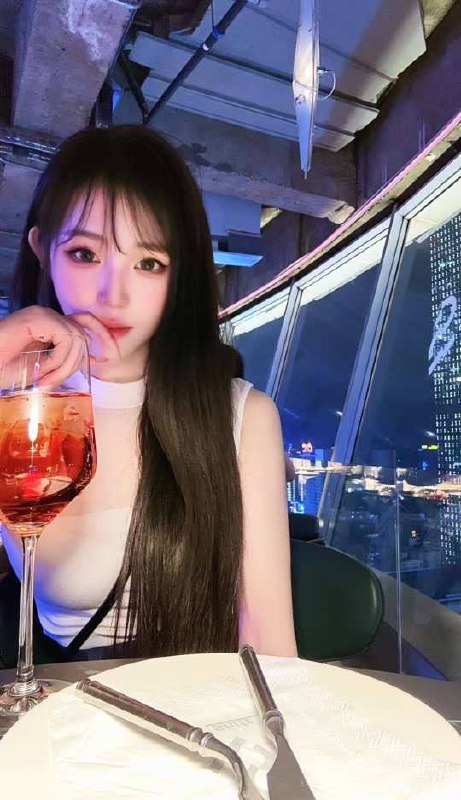 长沙欢喜🏠瑶瑶🍭学生纯兼职 无风尘感👙三点粉🍭真实04年 身高168/46🐻天然C🍭全身0整 皮肤白滑🈚️纹身🍭清纯可爱小巧玲珑  性格温柔乖巧🍭全部手机自拍生活照、假照赔钱服务：舌吻 69 深喉 毒龙  口爆  环游 胸推  臂推 制服丝袜诱惑 阴夹 十指挑逗🌟需要安排点击预约:@AnnaGJ168📲被双向限制请联系:@AnnaGJ168bot