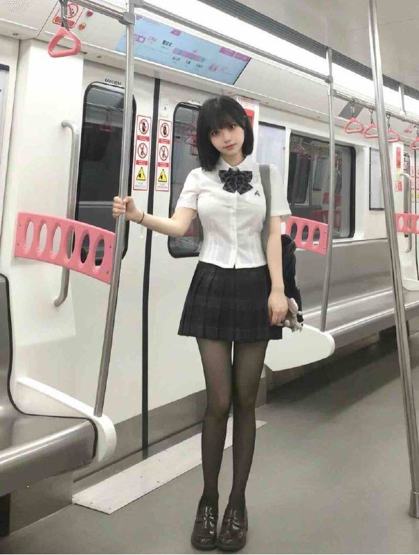 长沙欢喜🏠小虎牙🫧短发甜妹🎀三点粉 天生白虎   一线天   167c皮肤雪白 性格温柔 是你的初恋女友🌟需要安排点击预约:@AnnaGJ168📲被双向限制请联系:@AnnaGJ168bot